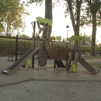 Aire de jeux pour les enfants, Amboise la familiale